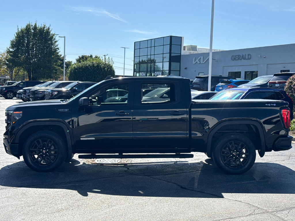 Certified 2024 GMC Sierra 1500 Elevation w/ LPO, Elevation Black Package AWD/4WD image 10