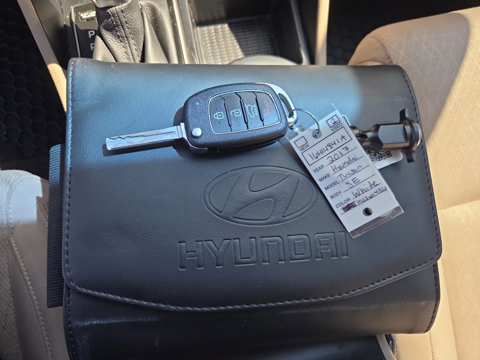 Used 2017 Hyundai Tucson SE image 37
