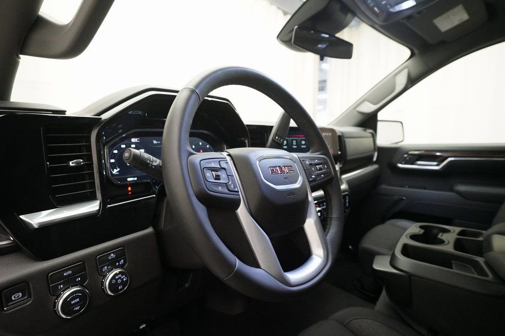 Used 2025 GMC Sierra 1500 Elevation image 8