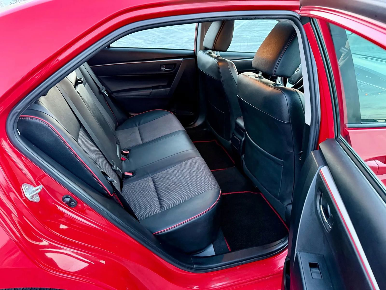 Used 2016 Toyota Corolla S Special Edition image 17