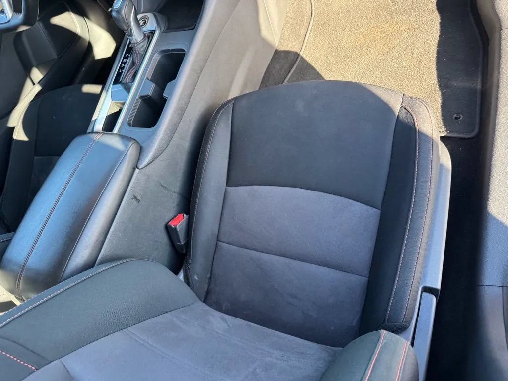 Used 2025 Nissan Sentra SR FWD image 14