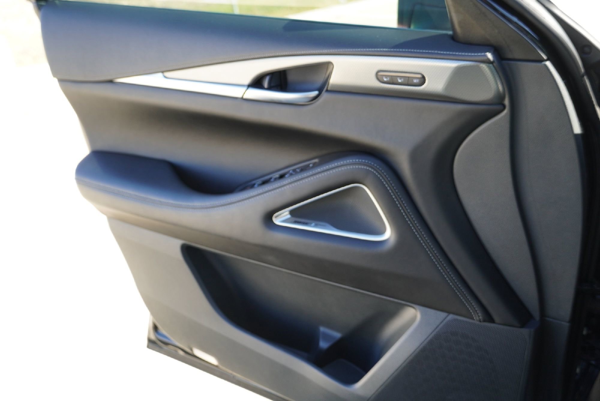 Certified 2025 INFINITI QX60 Luxe image 22