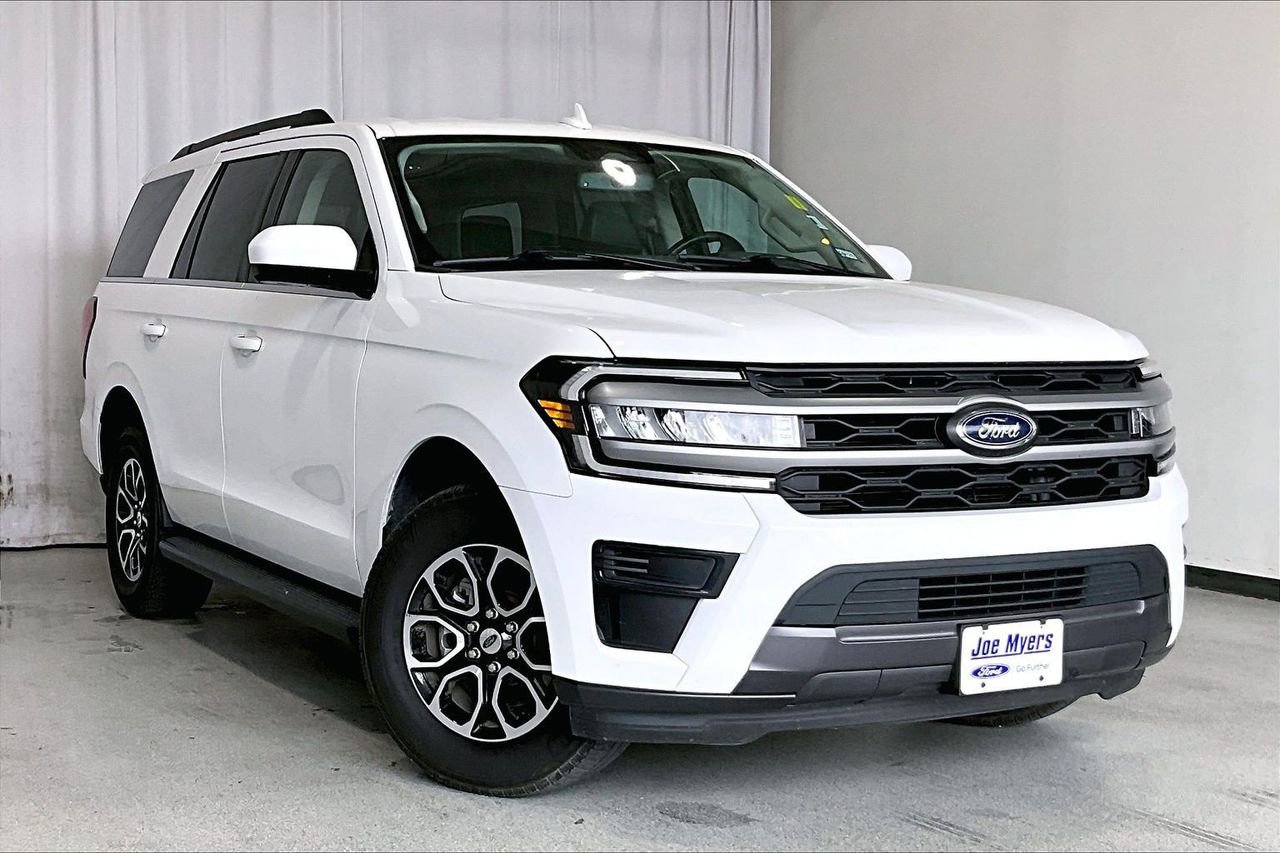 Used 2024 Ford Expedition XLT image 1