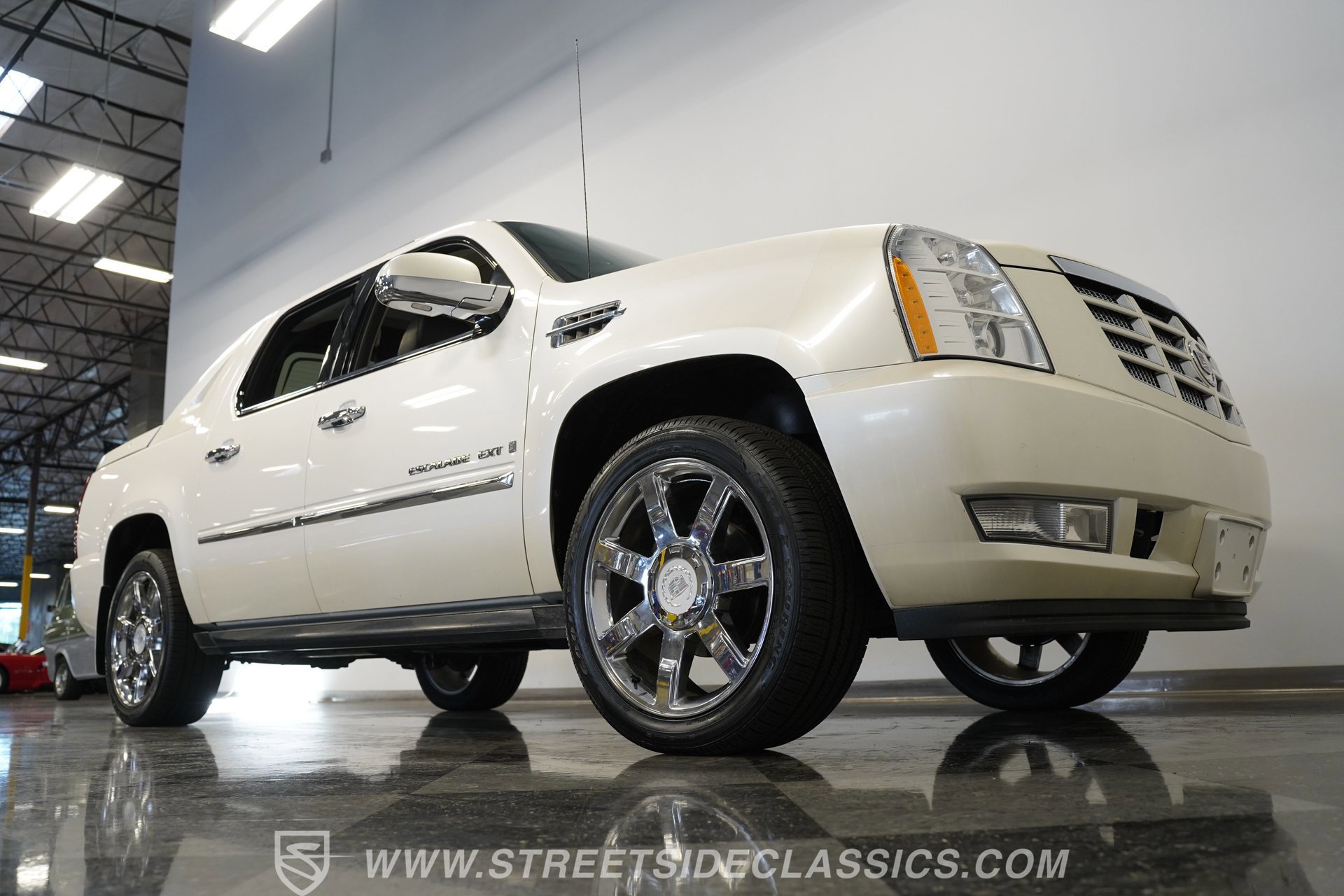 Used 2009 Cadillac Escalade EXT image 19