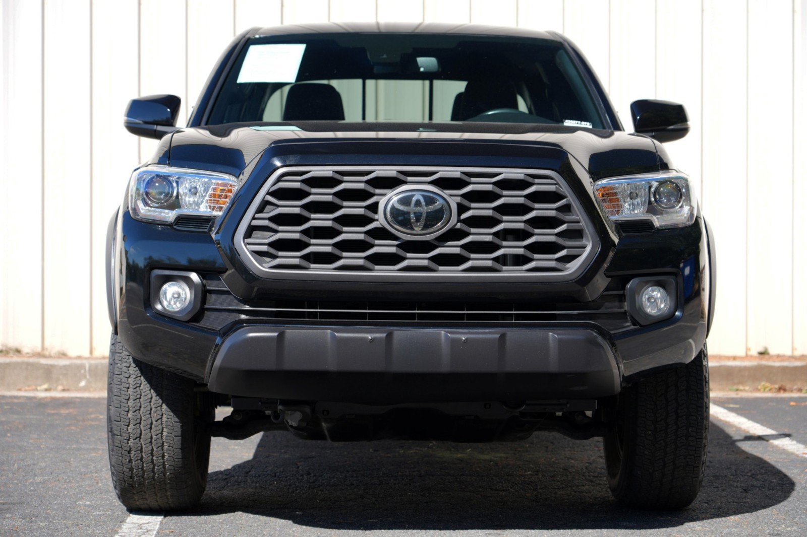 Used 2021 Toyota Tacoma TRD Off-Road w/ Technology Package AWD/4WD image 6
