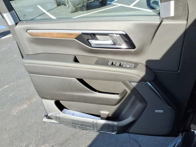 New 2026 Chevrolet Suburban High Country w/ Sun And Tow Package AWD/4WD image 12