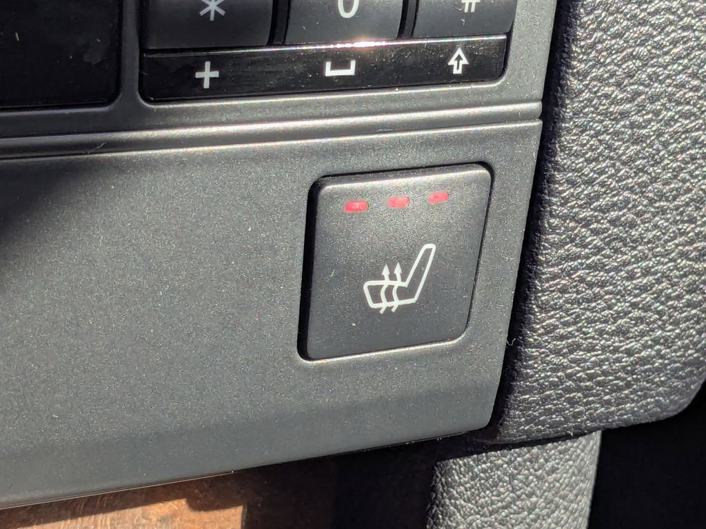 Used 2013 Mercedes-Benz E 400 Sport Sedan image 8