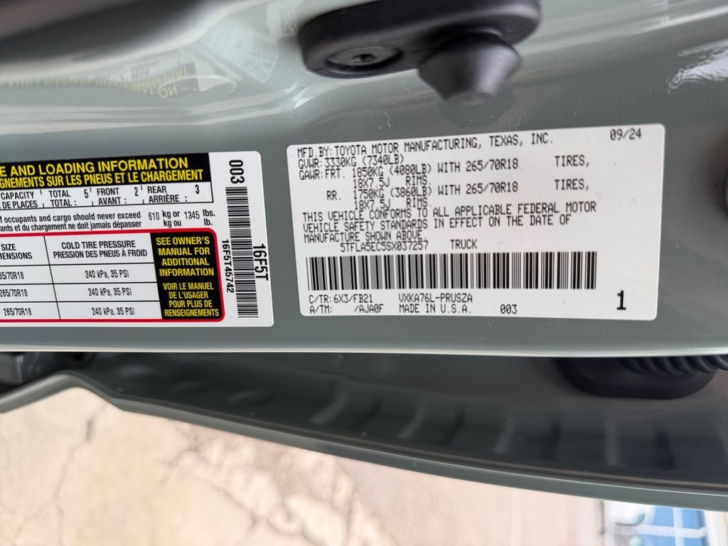 Used 2025 Toyota Tundra SR5 w/ TRD Off-Road Package AWD/4WD image 36