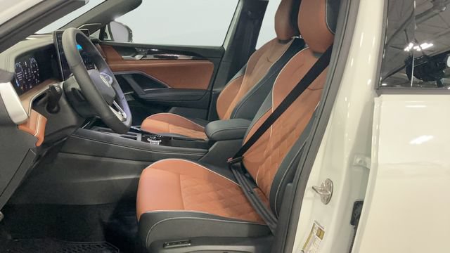 New 2026 Volkswagen Tiguan SEL R-Line AWD/4WD image 17