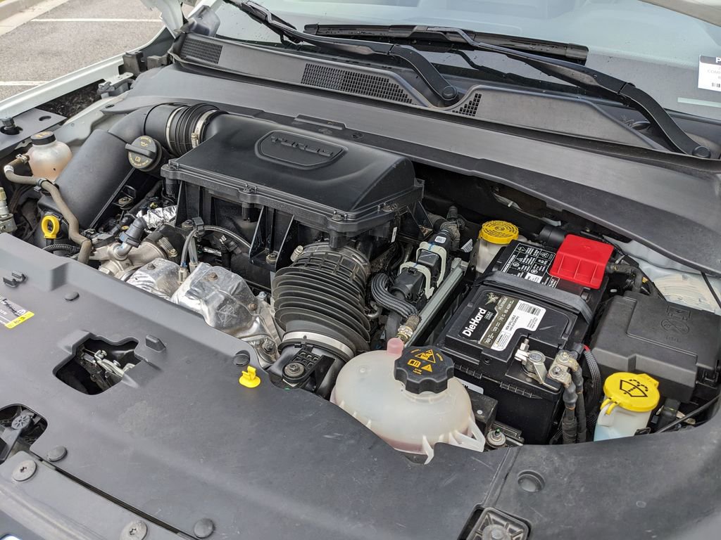 Used 2024 Jeep Compass Latitude image 57