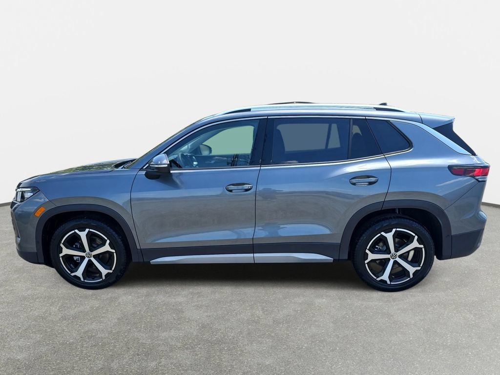 New 2026 Volkswagen Tiguan SE FWD image 8