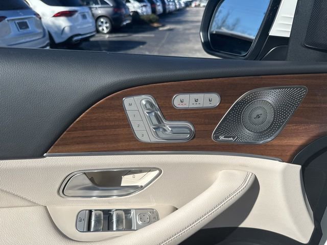Used 2025 Mercedes-Benz GLS 450 4MATIC image 21