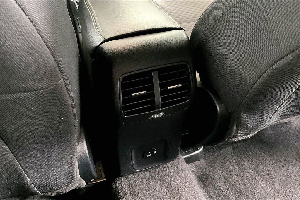 Used 2020 Ford Escape SE image 33