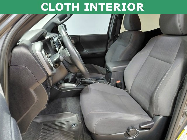 Used 2019 Toyota Tacoma TRD Off-Road image 3