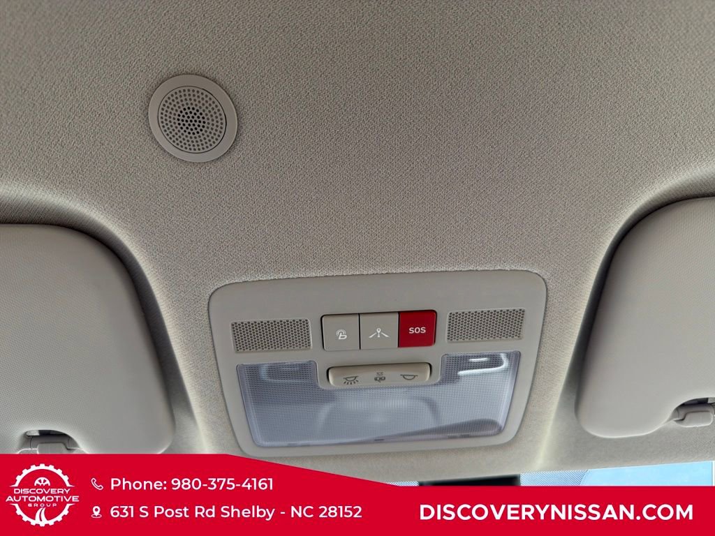 Used 2023 Hyundai Venue Limited image 27