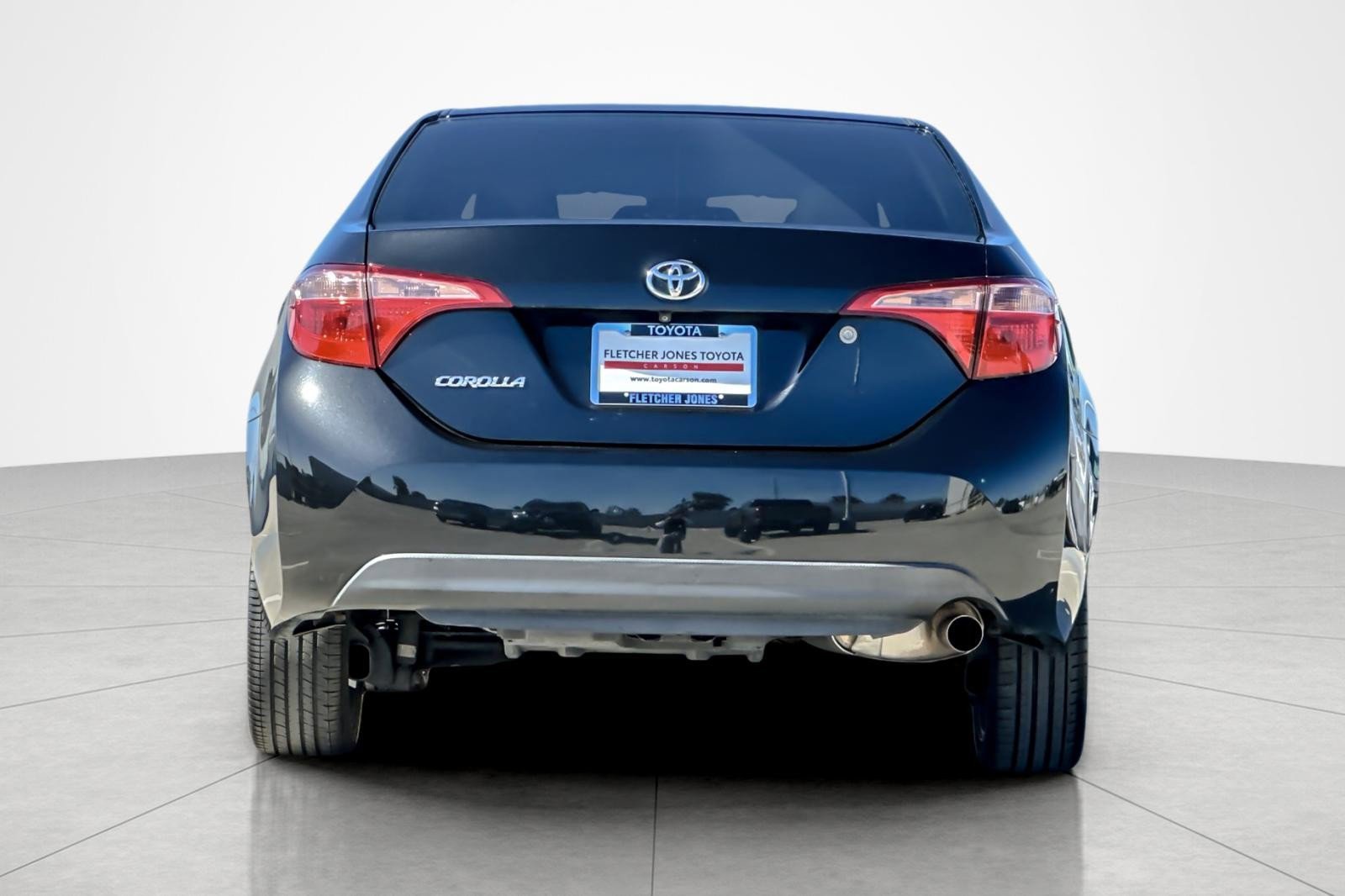 Used 2017 Toyota Corolla L w/ Carpet Mat Package (TMS) FWD image 4