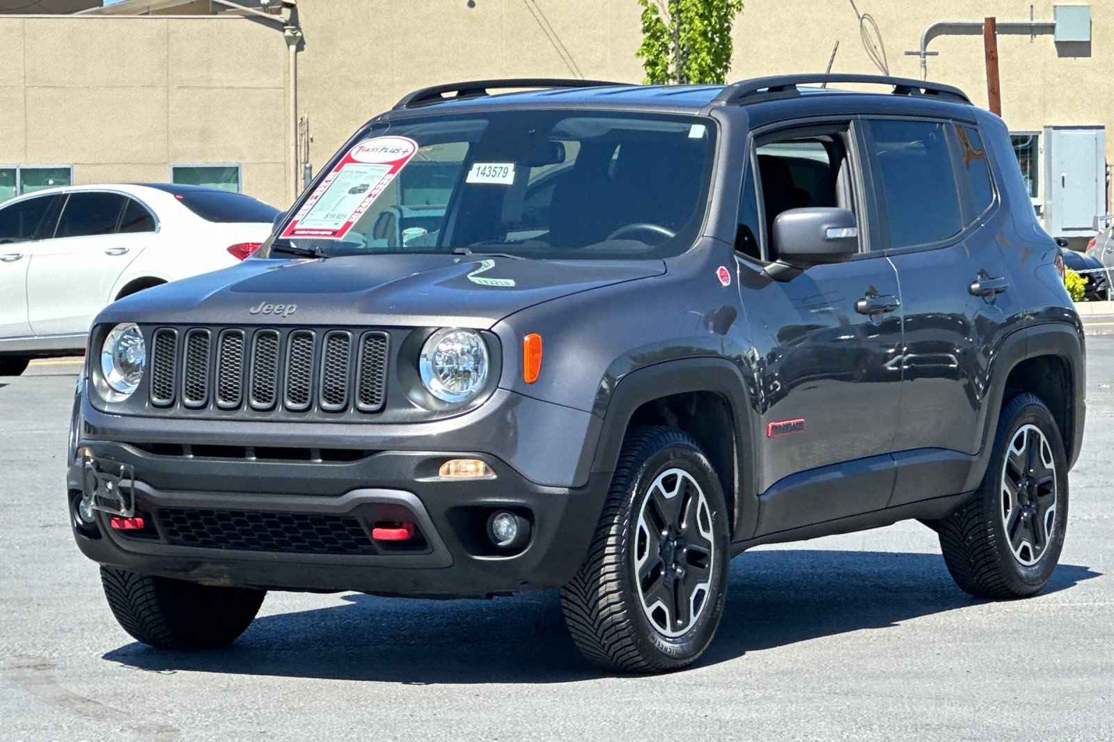 Used 2016 Jeep Renegade Trailhawk AWD/4WD image 8
