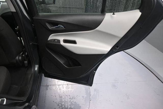 Used 2020 Chevrolet Equinox LS w/ LS Convenience Package AWD/4WD image 34