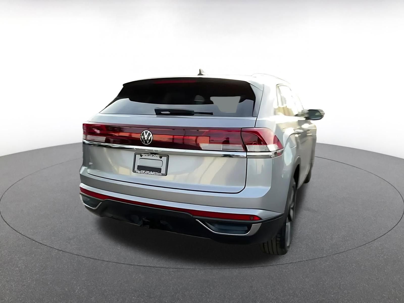 Used 2025 Volkswagen Atlas Cross Sport SE FWD image 14