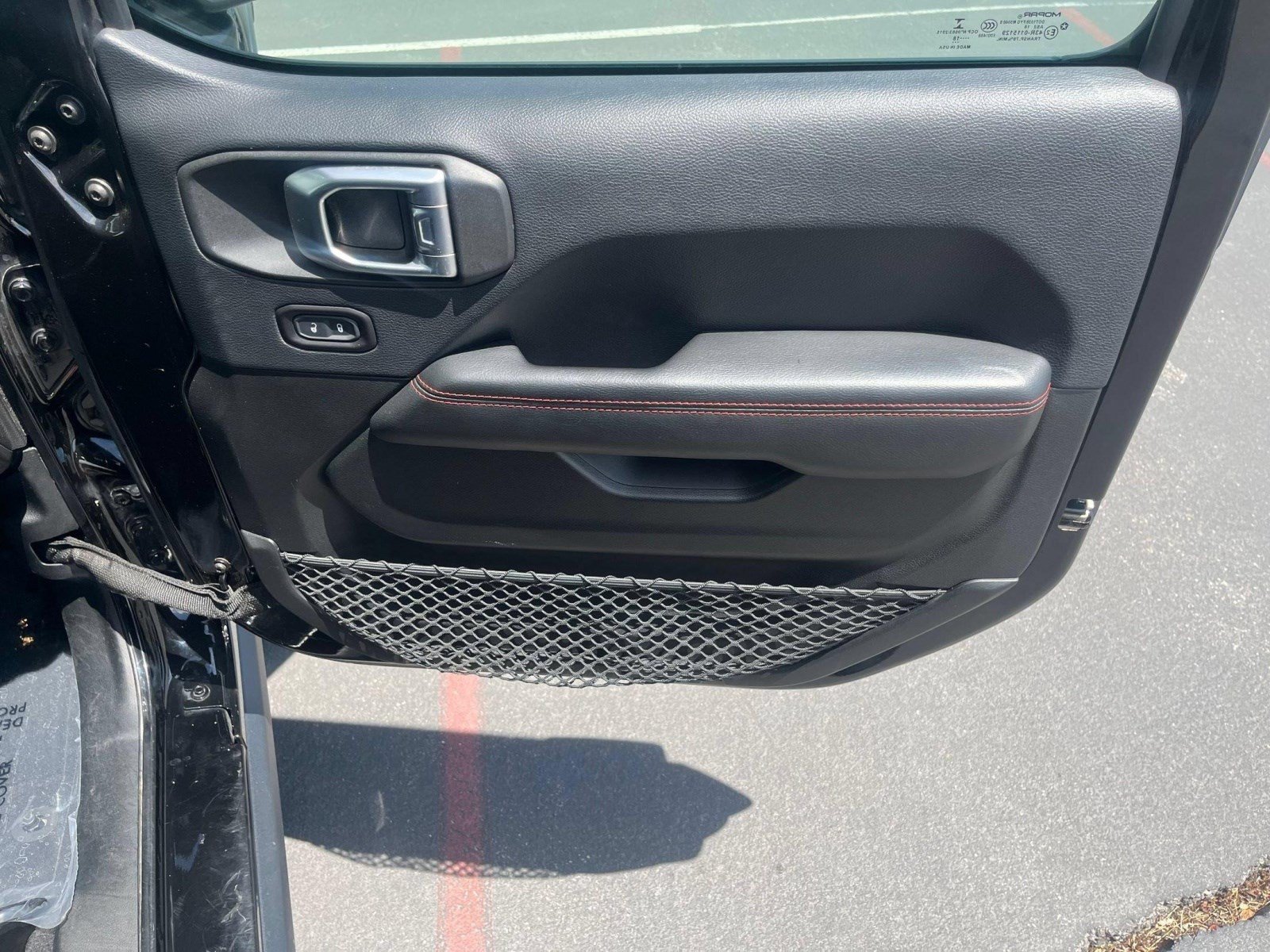 Used 2018 Jeep Wrangler Unlimited Rubicon w/ LED Lighting Group AWD/4WD image 30