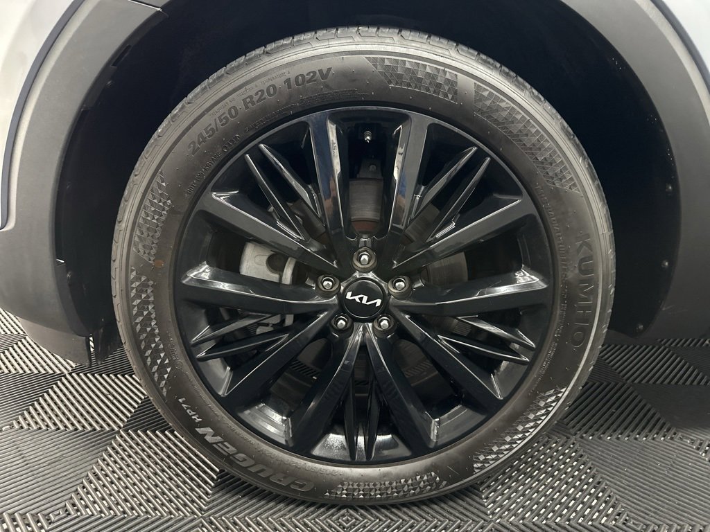 Used 2022 Kia Telluride SX w/ SX Prestige Package image 42