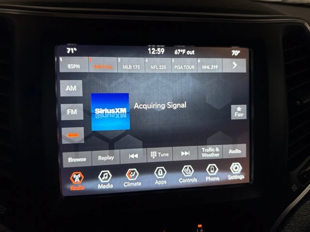 Used 2022 Jeep Cherokee Latitude Lux w/ Mopar Interior Package AWD/4WD image 18