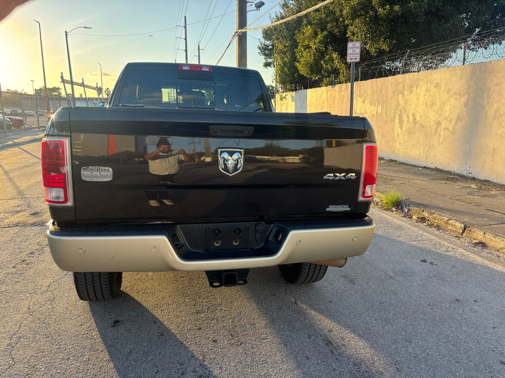 Used 2017 RAM 2500 Longhorn w/ Convenience Group image 4