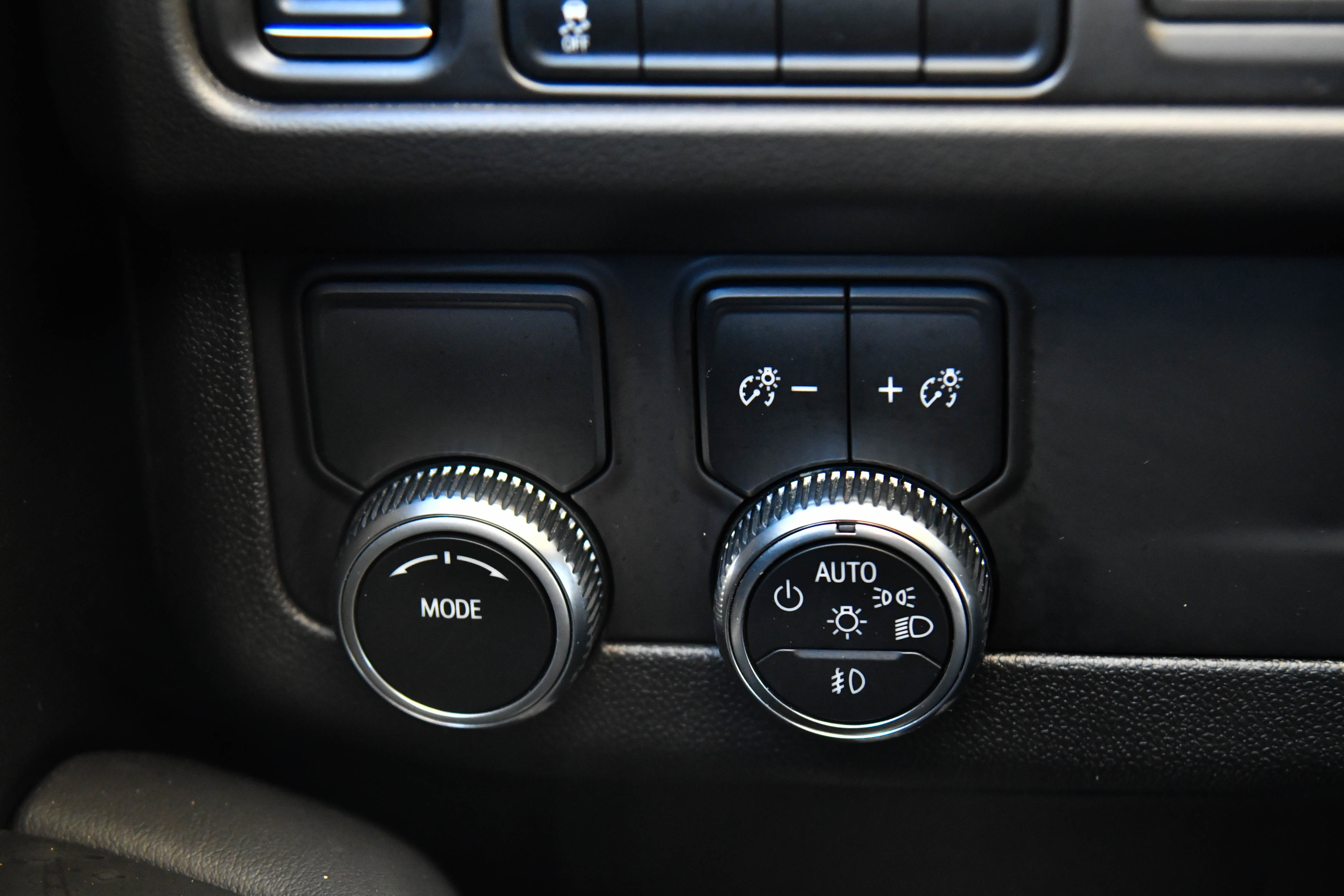 Used 2023 GMC Yukon XL SLE RWD image 37