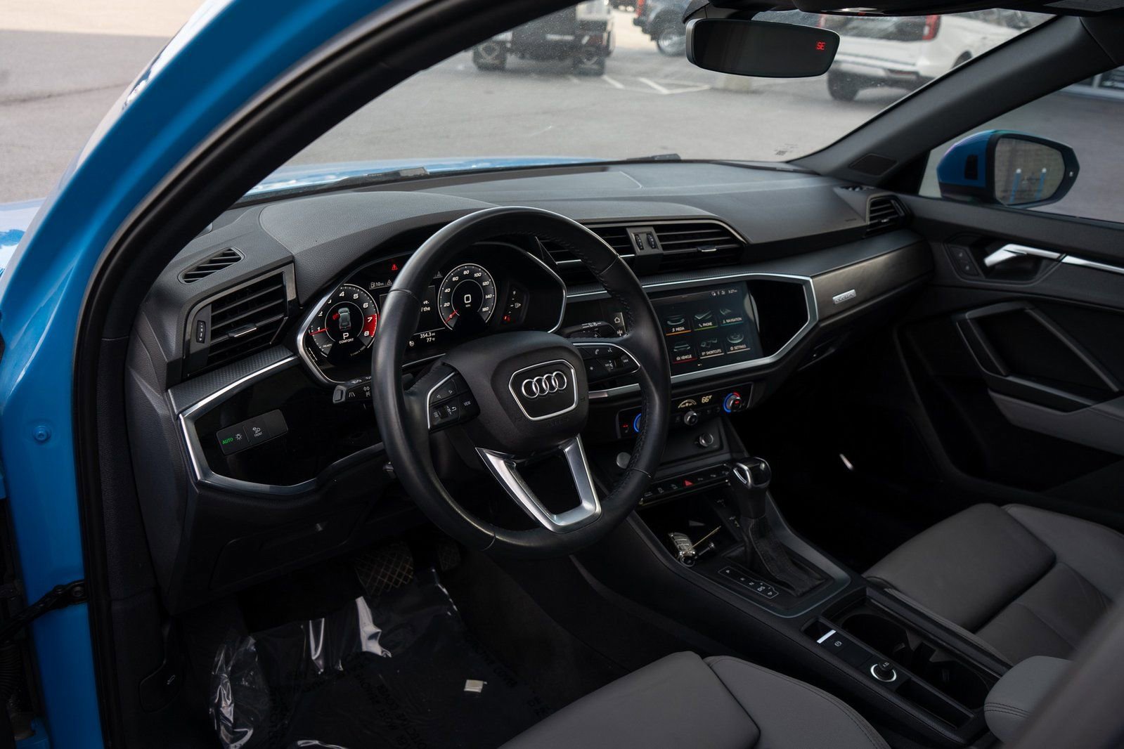 Used 2020 Audi Q3 2.0T Prestige w/ Prestige Package image 13