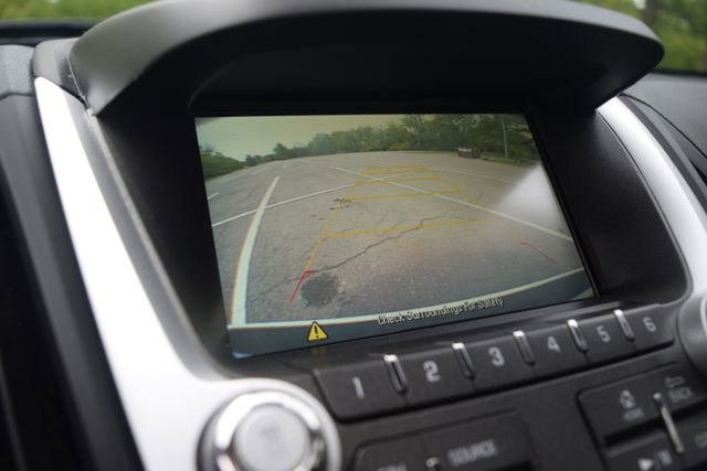 Used 2017 Chevrolet Equinox LT AWD/4WD image 9