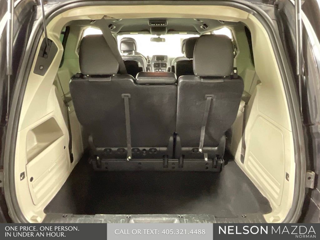 Used 2018 Dodge Grand Caravan SXT image 13