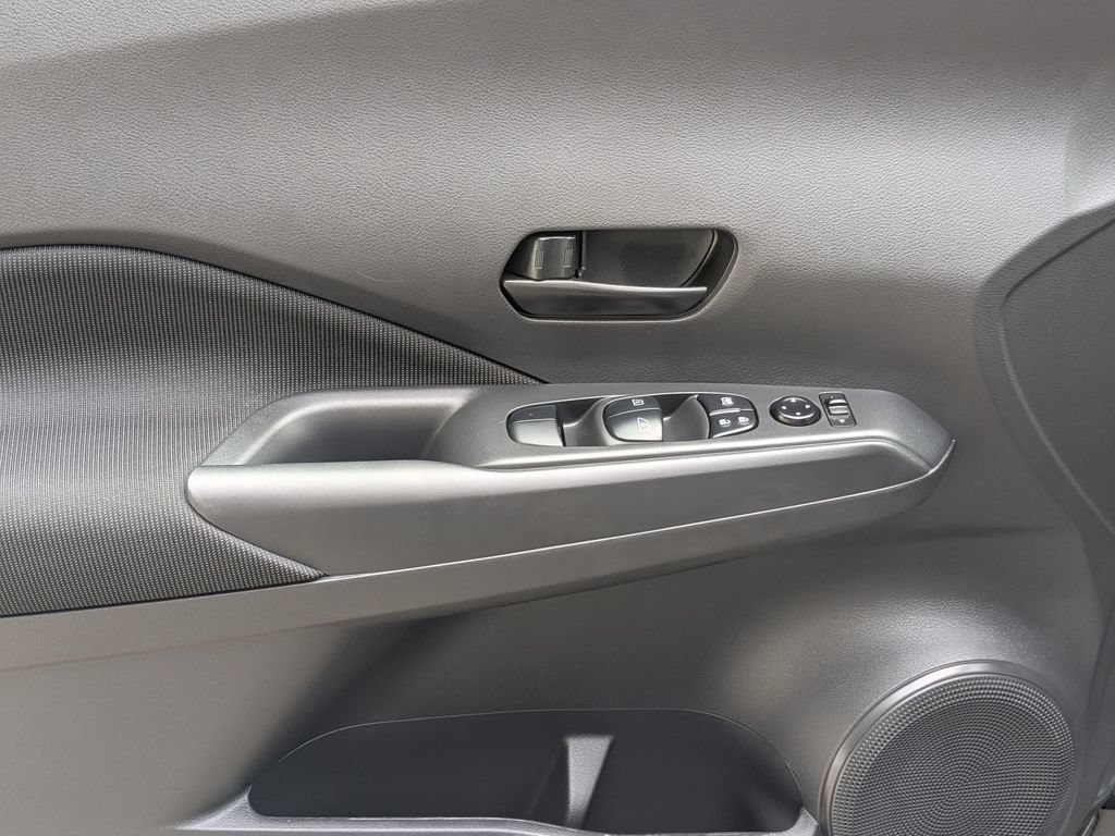 Used 2025 Nissan Kicks Play S FWD image 11