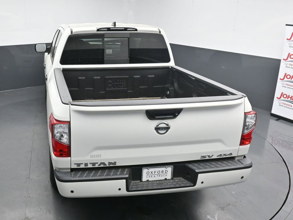 Used 2022 Nissan Titan SV image 27