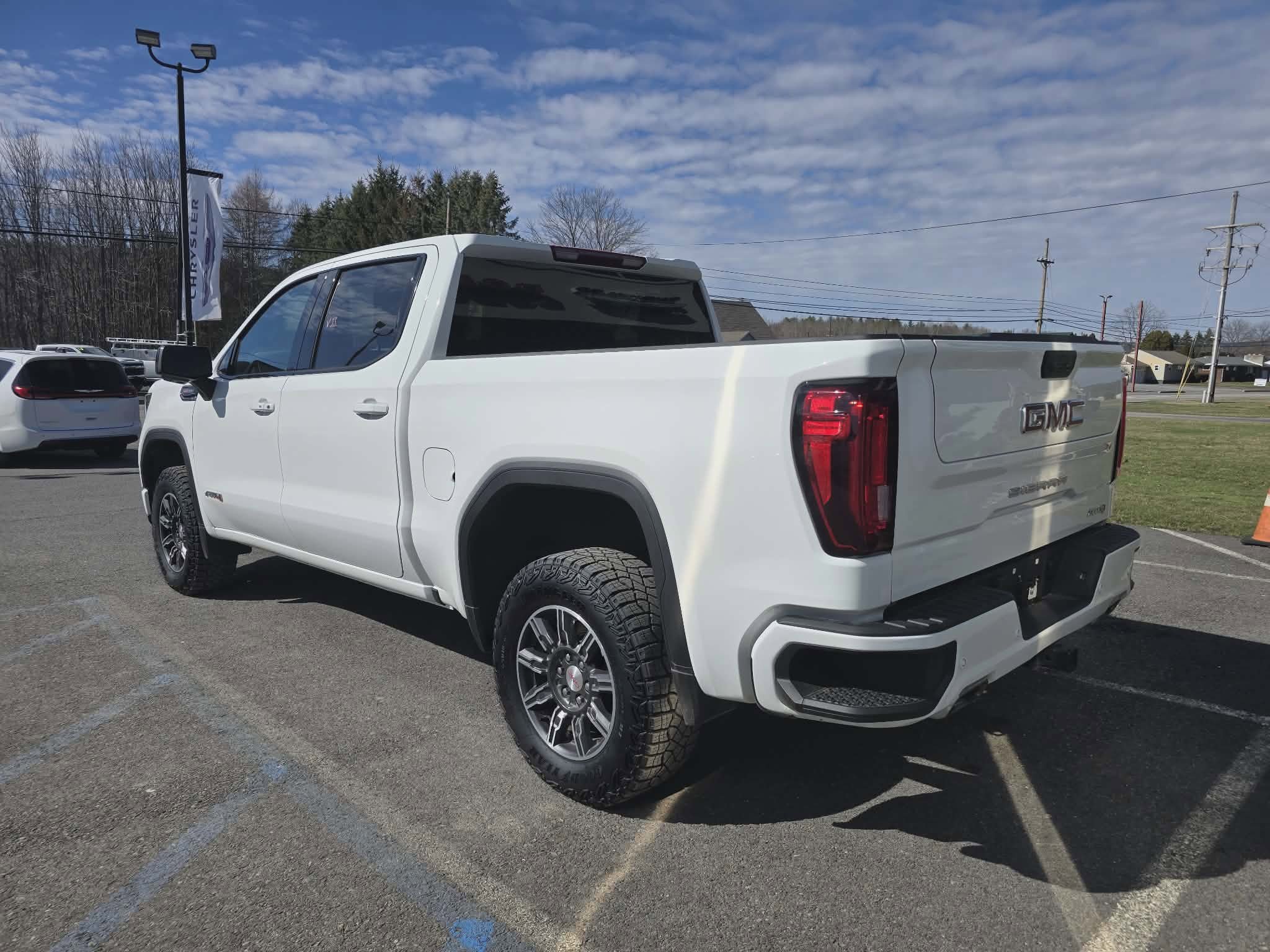 Used 2025 GMC Sierra 1500 AT4 image 6