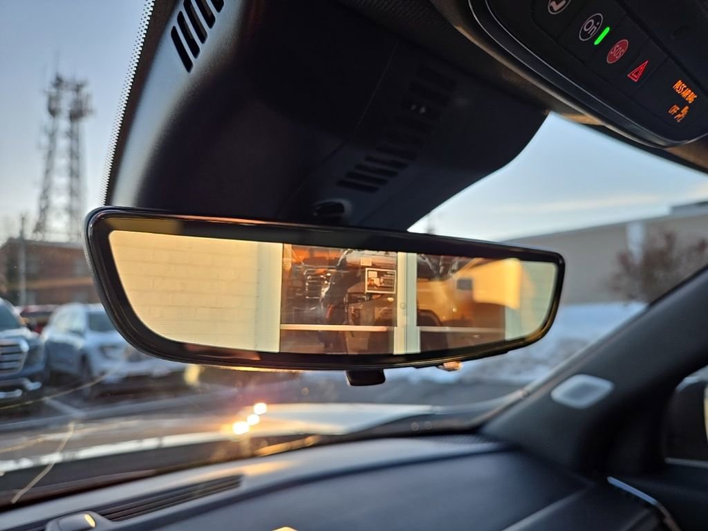 Used 2024 GMC Acadia Denali w/ Super Cruise Package image 42