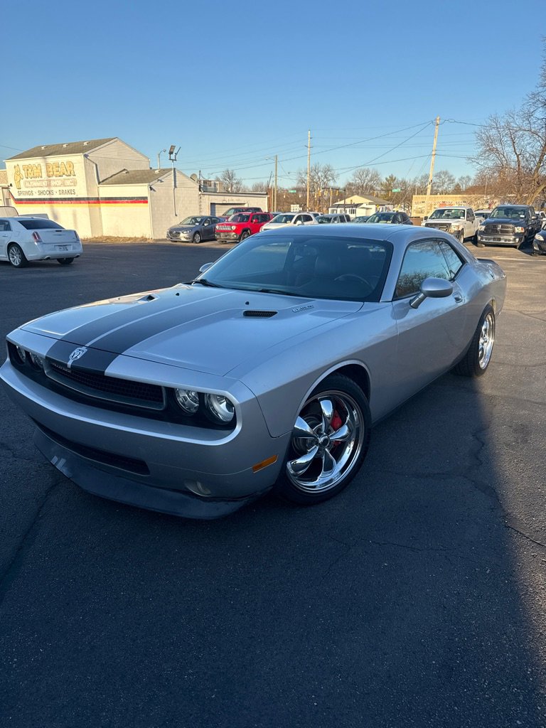 Used 2009 Dodge Challenger SRT8 w/ SRT Option Group II image 1