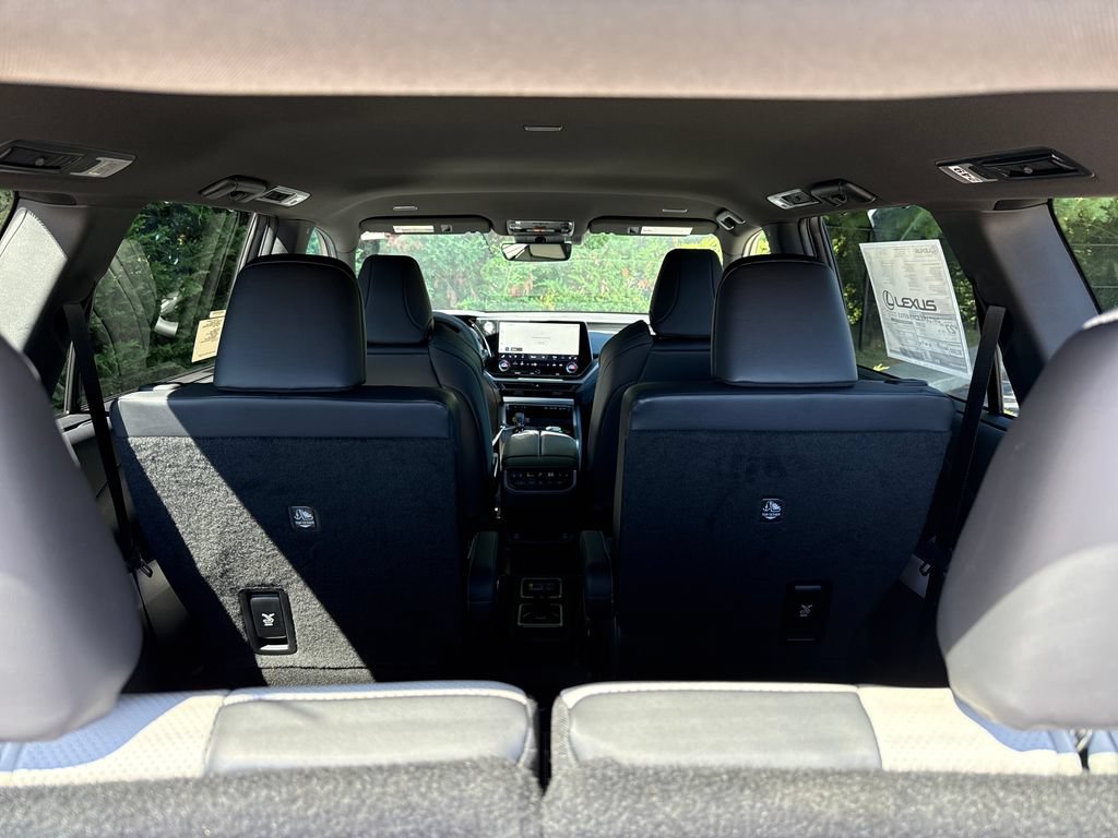 New 2026 Lexus TX 500h AWD w/ Technology Package image 10