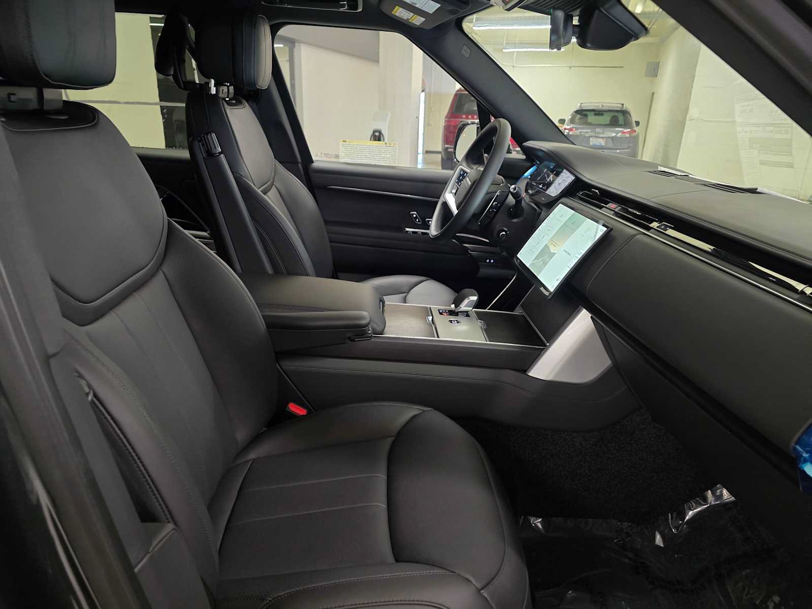 New 2026 Land Rover Range Rover SE AWD/4WD image 11