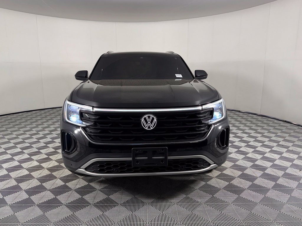 Used 2024 Volkswagen Atlas Cross Sport SE AWD/4WD image 4