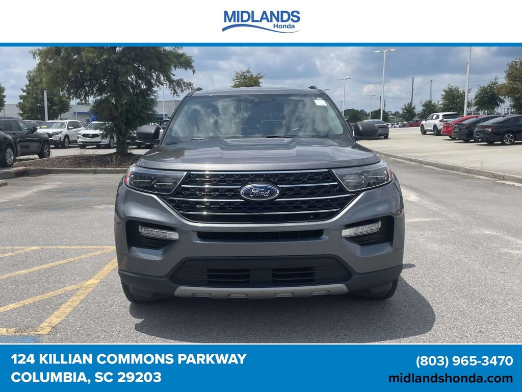 Used 2023 Ford Explorer XLT w/ Equipment Group 202A RWD image 2