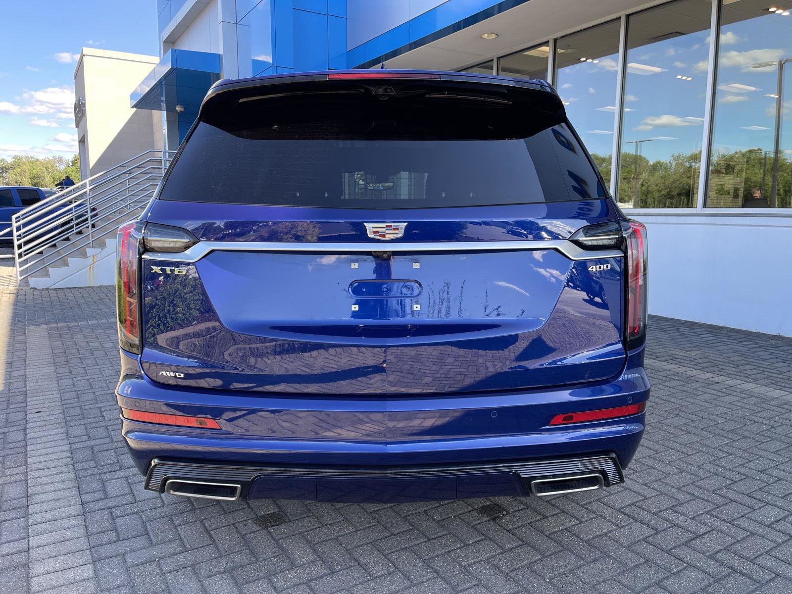 Used 2024 Cadillac XT6 Sport w/ Technology Package AWD/4WD image 4