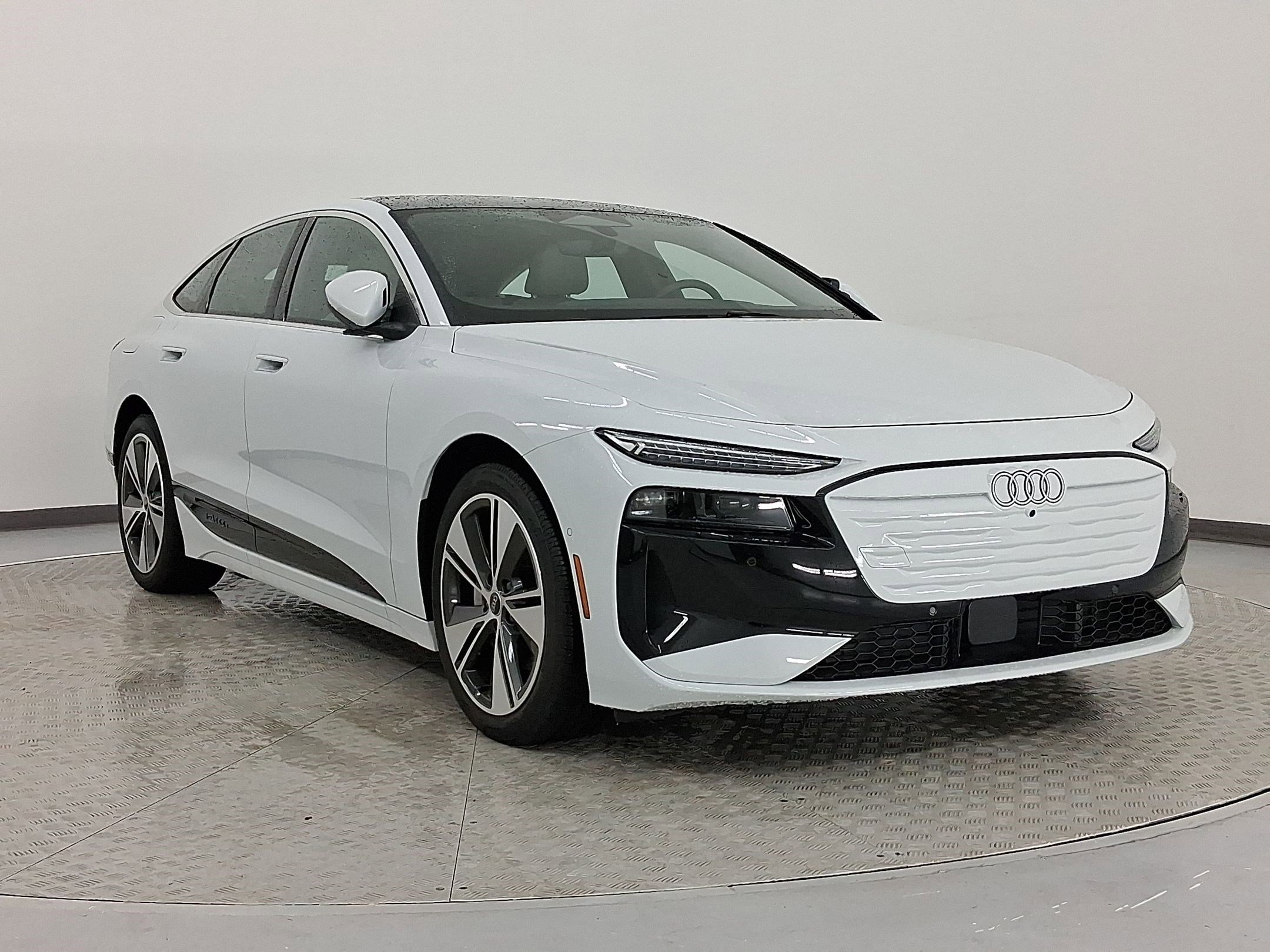 Used 2025 Audi A6 e-tron Premium Plus w/ Premium Plus image 7