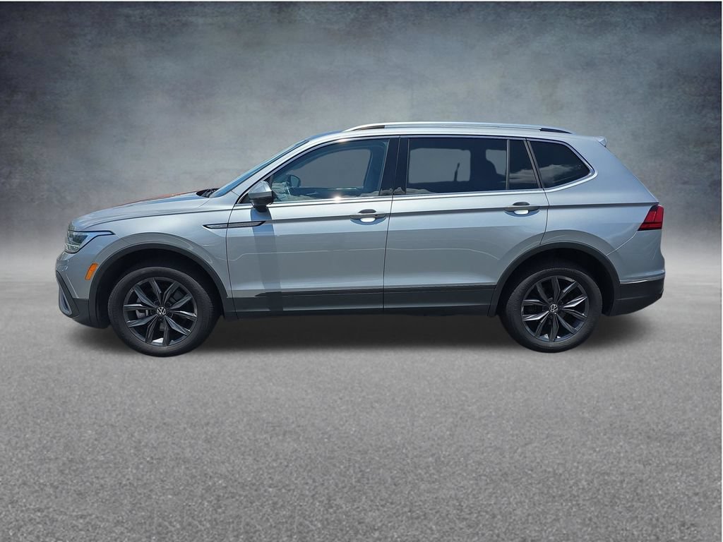 Used 2023 Volkswagen Tiguan SE AWD/4WD image 12