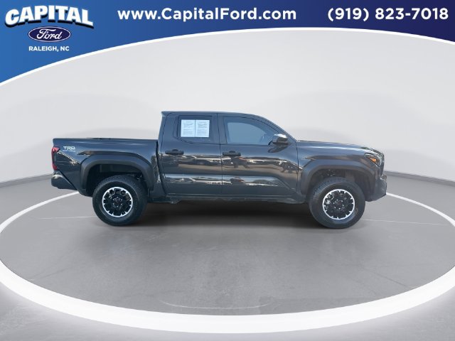 Used 2025 Toyota Tacoma TRD Off-Road AWD/4WD image 9