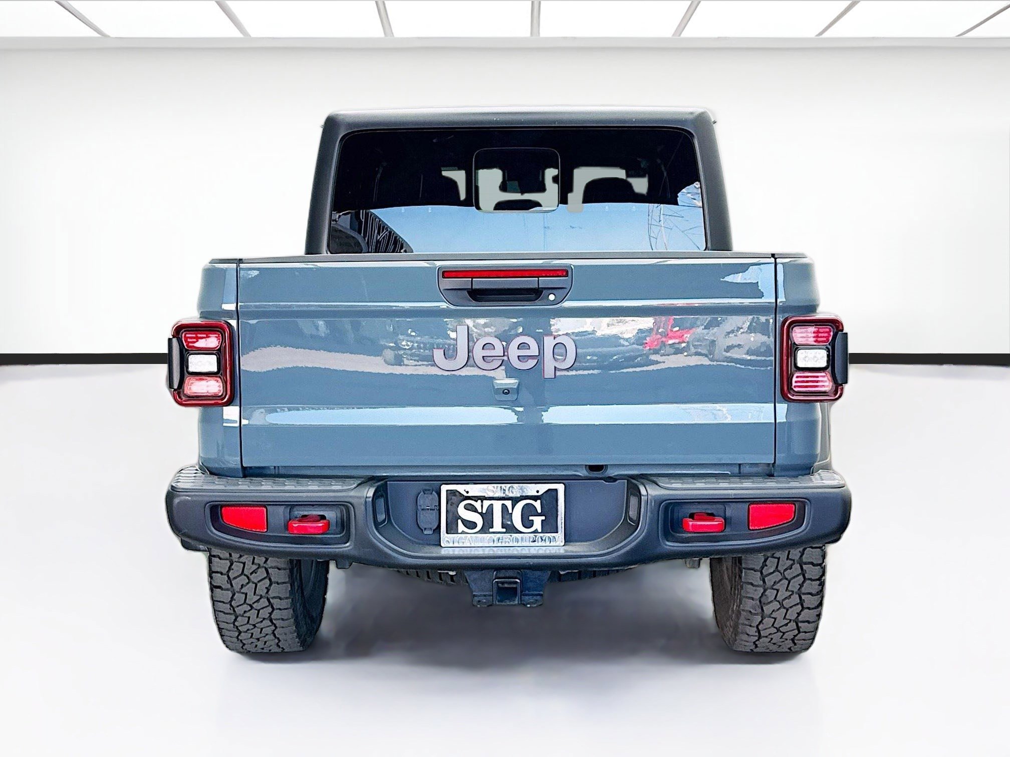 Used 2025 Jeep Gladiator Rubicon w/ Convenience Group AWD/4WD image 5