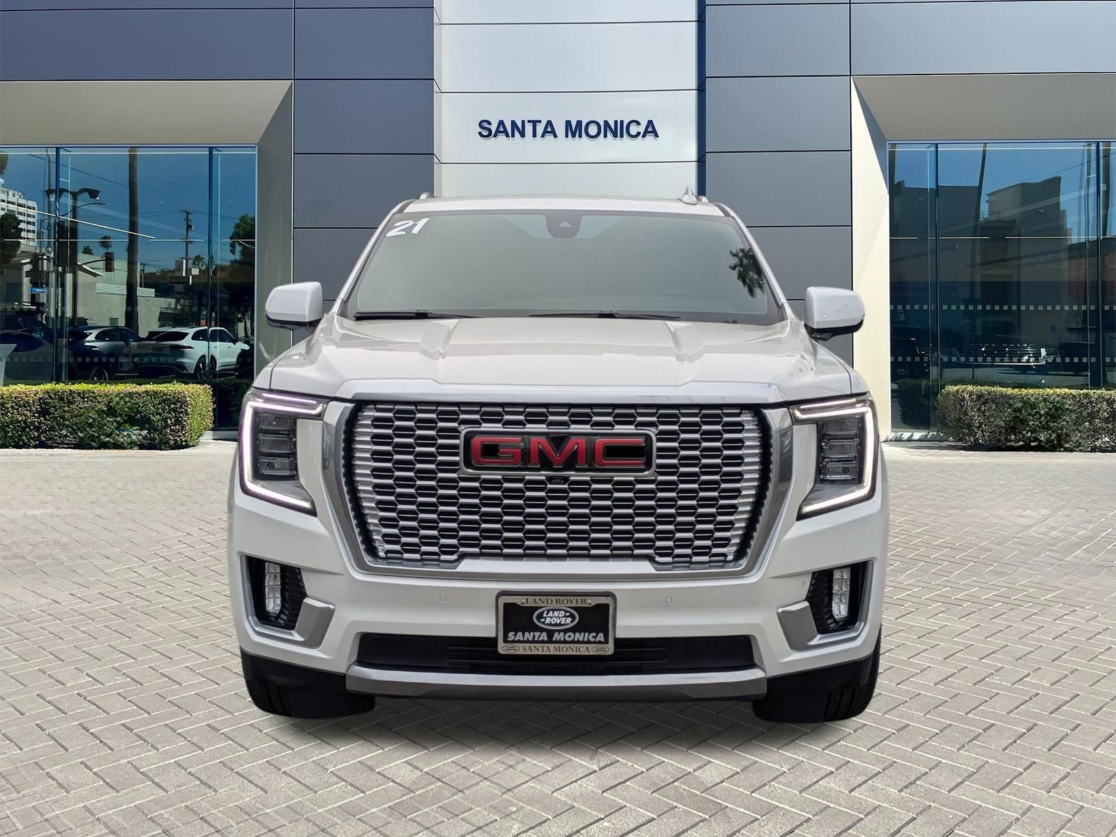 Used 2021 GMC Yukon Denali w/ Denali Ultimate Package image 2