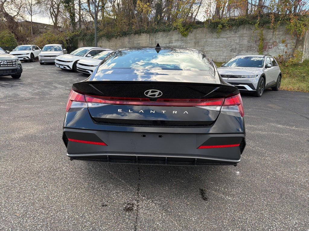 New 2026 Hyundai Elantra Sport image 6