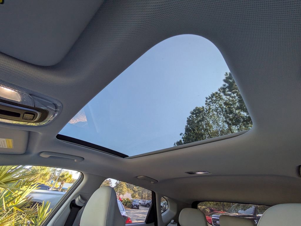 Used 2024 Hyundai Kona Limited image 22