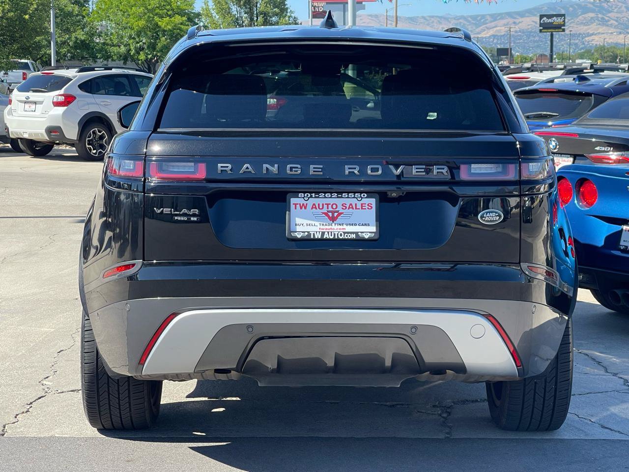 Used 2019 Land Rover Range Rover Velar R-Dynamic SE AWD/4WD image 6
