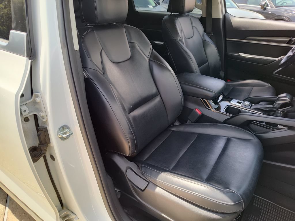 Used 2020 Kia Telluride S w/ S 8 Passenger Seating Package FWD image 31